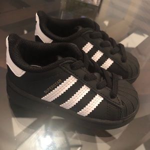 Adidas Superstars Baby SZ 5